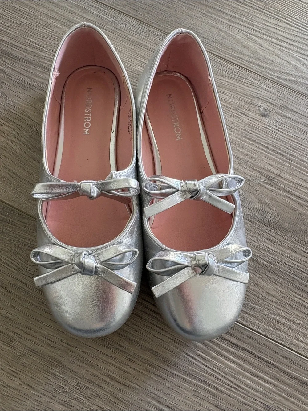 Nordstrom Girl’s Kids Silver Metallic Bow Flat Ballerina Shoes Size 13